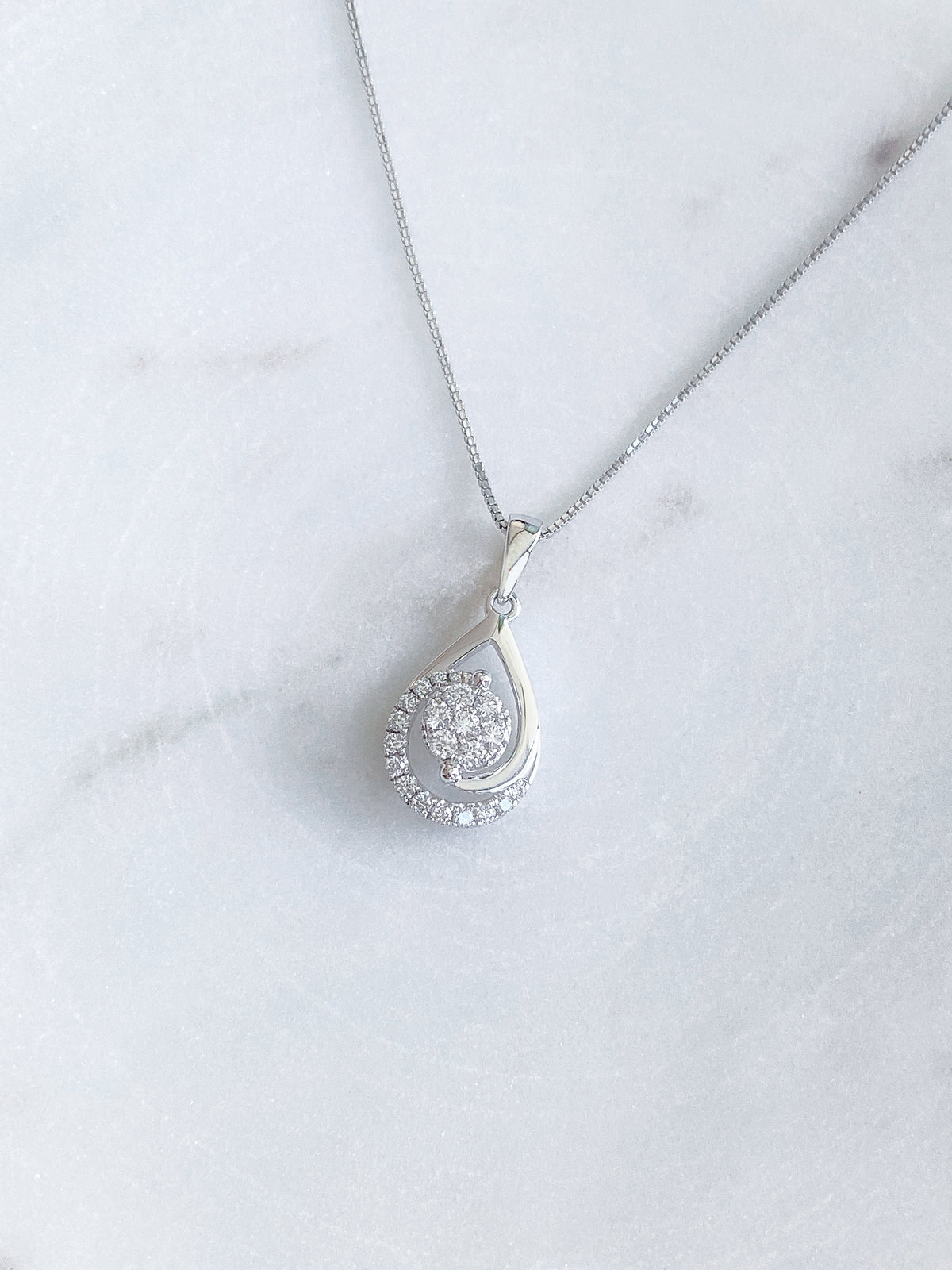 Diamond Swirl Pendant in 18K White Gold #399